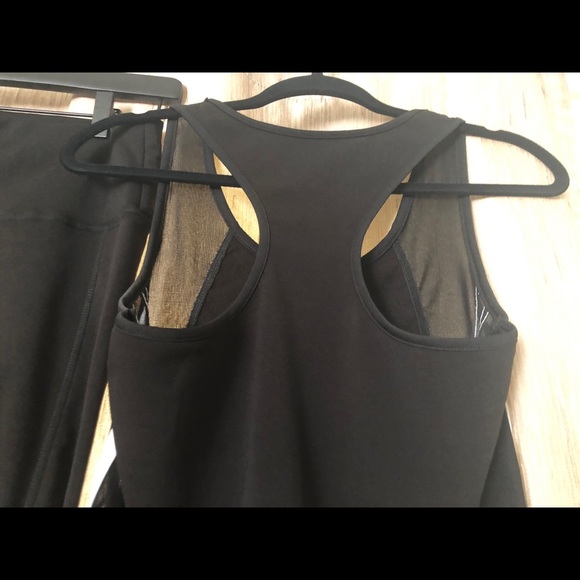 ❤️Sold ❤️Workout top - Picture 5 of 6